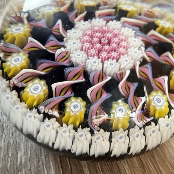 Vtg Perthshire Scotland Millefiori 12 Spoke Radial Twist 2.5" Glass Paperweight - Picture 10 of 12